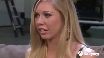 Homem chupando buceta da mulher