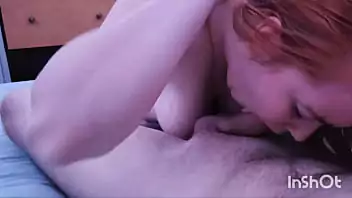 Homem gozando na bunda