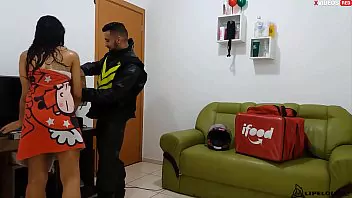 karlyane menezes transando com entregador transando com o entregador de pizza como forma de pagamento 