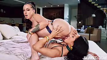 lesbica lambendo cu Meninas loiras lésbicas pequenas e com tesão Jazmin Luv, Braylin Bailey comendo buceta e lambendo cu 