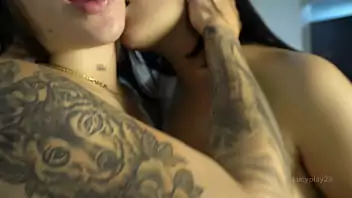 Lesbicas se beijando sexo