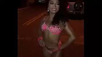 Linda gostosa pelada