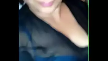 Mostrando a calcinha