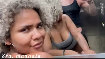 Mulheres gostosas quase nuas