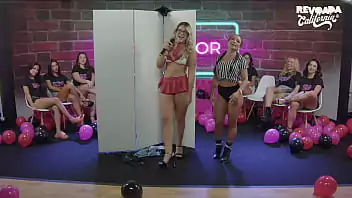 Mulheres nuas no privacy