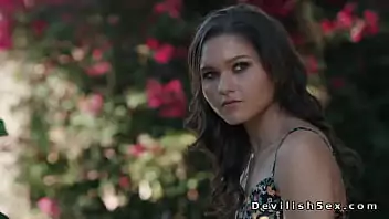 Natasha naturalista nua