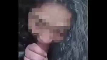 Novinha chupando os amigos