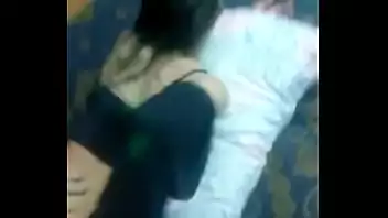 Pai pegando a filha
