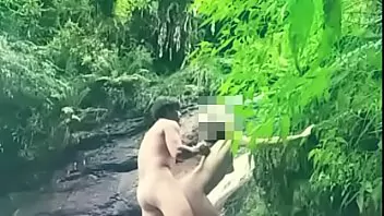 Putaria na cachoeira