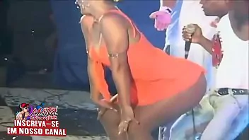 renata pinheiro nua Atrás da porta pra não ser pego no flagra 