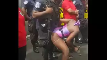 Sarrando no ônibus