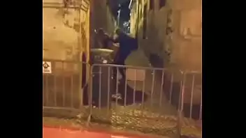 Sexo amador na rua