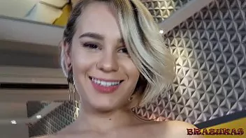 Sexo oral gostoso nela