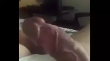 Acordando de pau duro