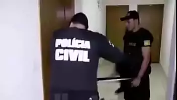 caroline miranda perdendo o selinho Atriz atrapalhada dando muito trabalho para o diretor. M Max perdendo a paciência com Ayenne 