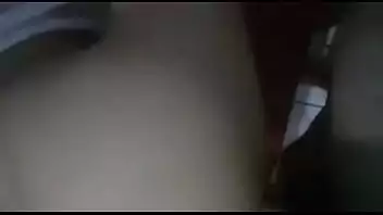 comendo a enteada Ela pediu para nao mostrar o rosto dela,Vazou o vídeo polêmico do padrasto comendo a enteada 