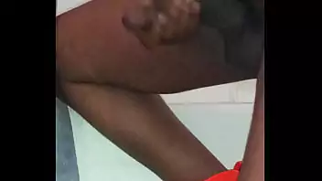 Homem comendo cu de cavalo