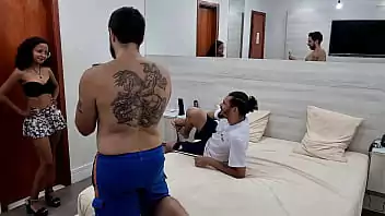 Homem gozando varias vezes