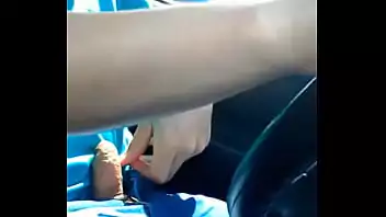Homem pelado na rua