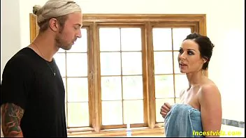 Kendra lust bathroom