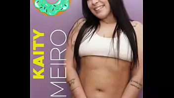 Lara silva mostrando a buceta