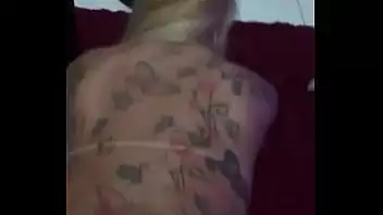 Loira rabuda de 4