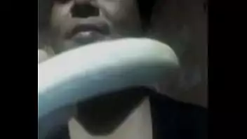 mulheres frutas nuas Mulher bronzeada nua na vila. Ela se masturba com óleo de massagem.  Mulher bronzeada nua na vila. Ela se masturba com ó 