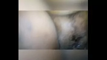 Negra gozando muito