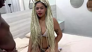 Novinha apanhando no sexo