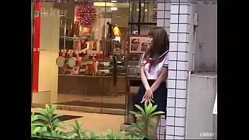 porno na rua Eu conheci Zara na rua, uma ninfomaníaca que vai tirar meu pau 