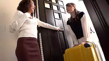 Sexo lesbico entre mãe e filha