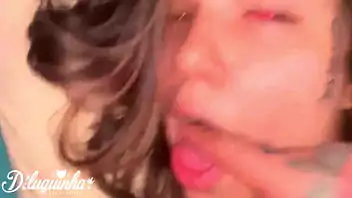 Tirando cabaco da novinha